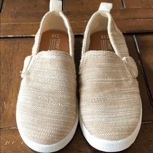 NWT KIDS TOMS  size 10
